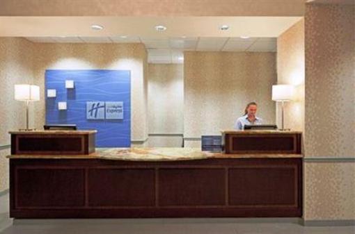 фото отеля Holiday Inn Express in Plainville