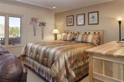 фото отеля Stonebridge Inn