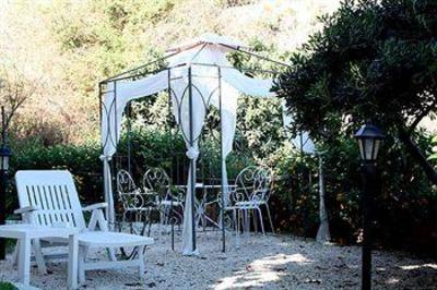 фото отеля B&B I Faraglioni Villa Jole