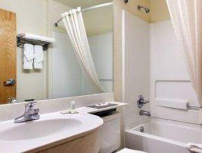 фото отеля Microtel Inn & Suites Fortuna Foothills