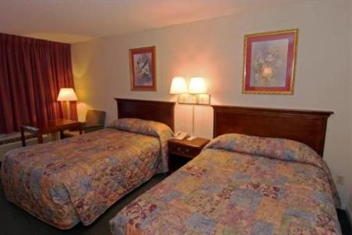 фото отеля Super 8 Garysburg Roanoke Rapids