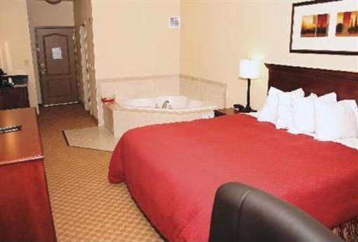 фото отеля Country Inn & Suites Emporia