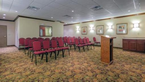 фото отеля Country Inn & Suites Emporia