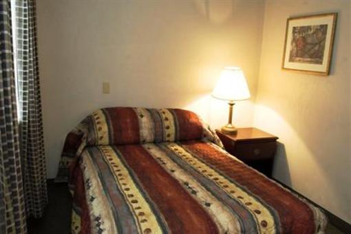 фото отеля Suburban Extended Stay Hotel Tallahassee
