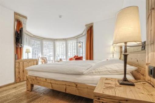 фото отеля Hotel Phoenix Zermatt