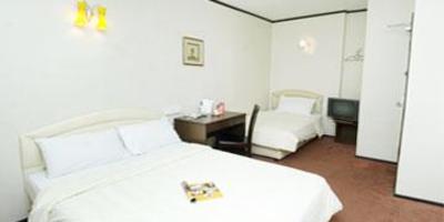 фото отеля Hotel Suan Bee
