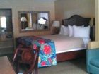 фото отеля Travelodge Suites East Gate Orange