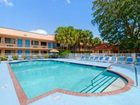 фото отеля Travelodge Suites East Gate Orange