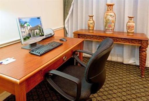 фото отеля Holiday Inn Express Hotel & Suites Houston Kingwood