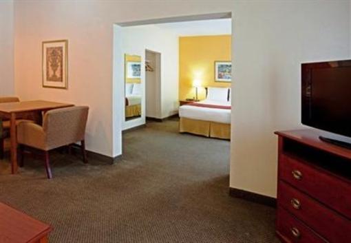 фото отеля Holiday Inn Express Hotel & Suites Houston Kingwood