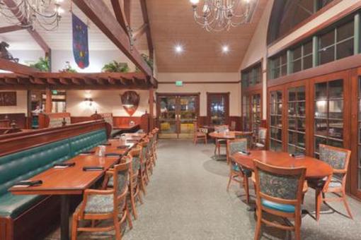 фото отеля Holiday Inn Selma-Swan Court