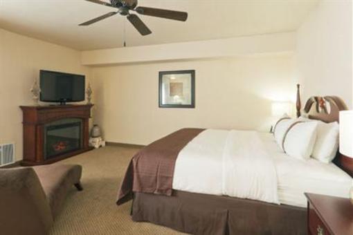 фото отеля Holiday Inn Selma-Swan Court