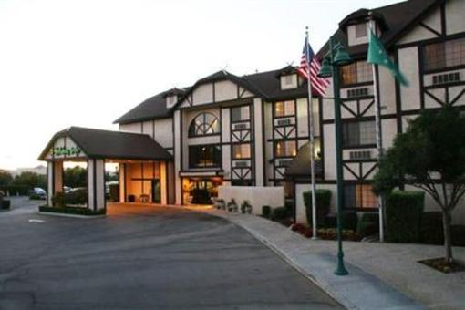 фото отеля Holiday Inn Selma-Swan Court