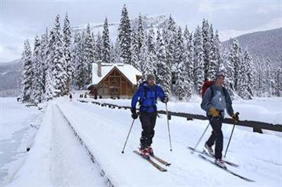 фото отеля Emerald Lake Lodge