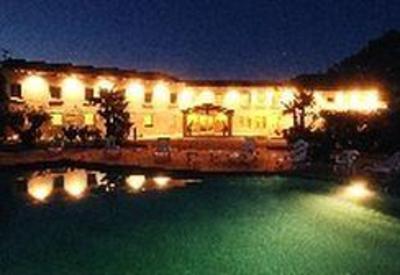 фото отеля Hotel Le Mas De Jossyl La Roque-d'Antheron