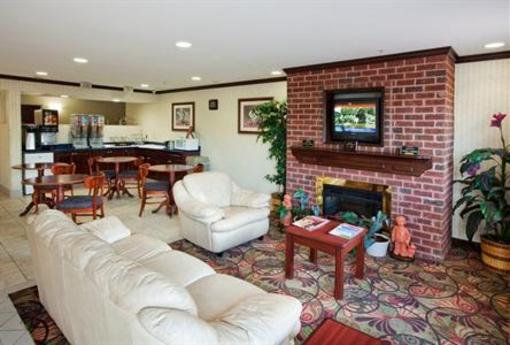 фото отеля Country Hearth Inn Knightdale