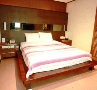 фото отеля White Tourist Hotel