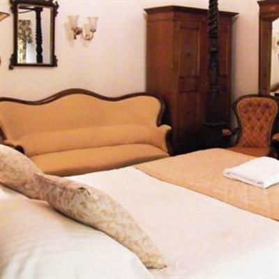 фото отеля The Greyhound Coaching Inn Lutterworth