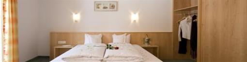 фото отеля Tyrol Hotel Lermoos