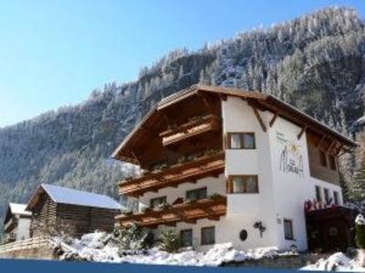 фото отеля Sportpension Intermontana Sankt Leonhard im Pitztal