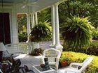 фото отеля Walnut Lane Inn Lyman