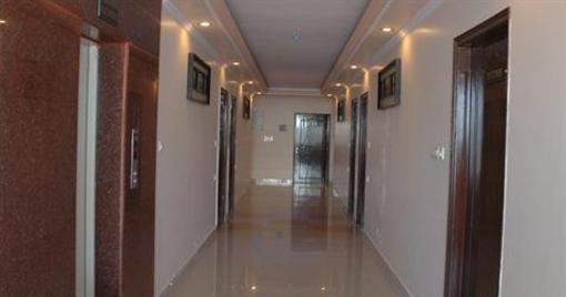 фото отеля Hotel Raj Plaza