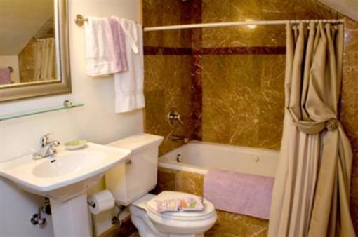 фото отеля R. R. Thompson House Bed & Breakfast