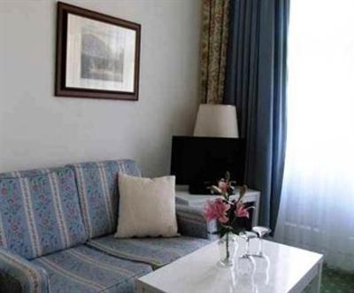 фото отеля Hotel Zur Post Kreuth