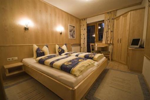 фото отеля Fuchs Pension Brixen Im Thale