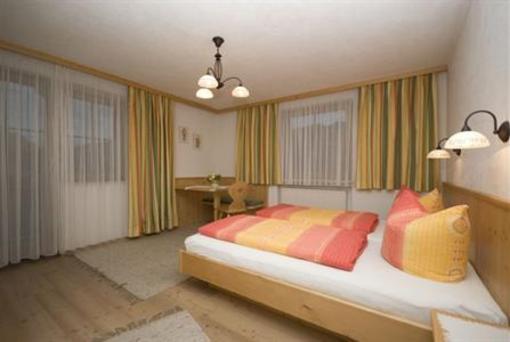 фото отеля Fuchs Pension Brixen Im Thale