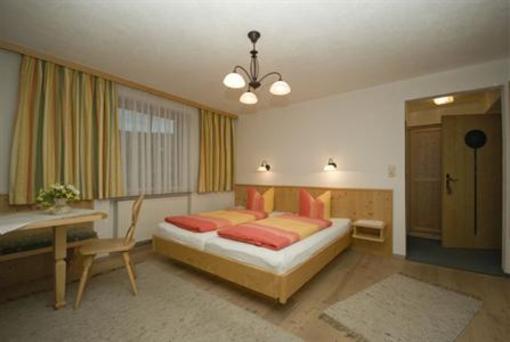 фото отеля Fuchs Pension Brixen Im Thale