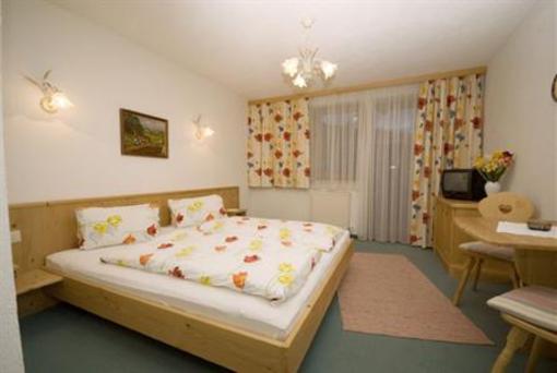 фото отеля Fuchs Pension Brixen Im Thale