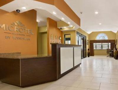 фото отеля Microtel Inn and Suites Buda