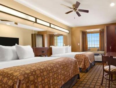 фото отеля Microtel Inn and Suites Buda