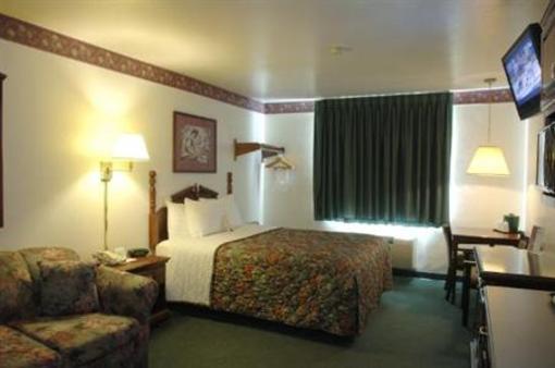 фото отеля Airport Settle Inn