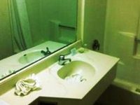 Quality Inn & Suites North Lima