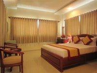 Bloom Hotel III