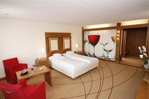 фото отеля Hotel Schönbuch Pliezhausen