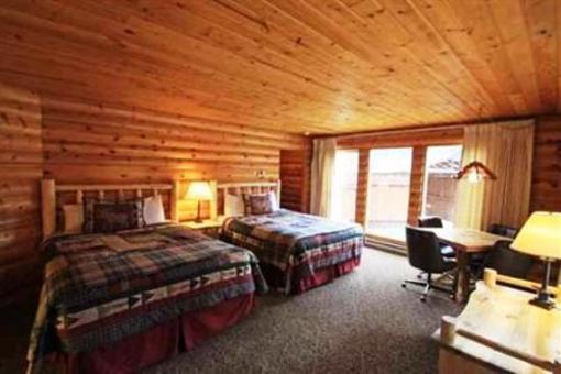 фото отеля Lolo Hot Springs Lodge