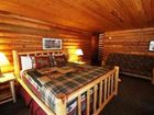 фото отеля Lolo Hot Springs Lodge