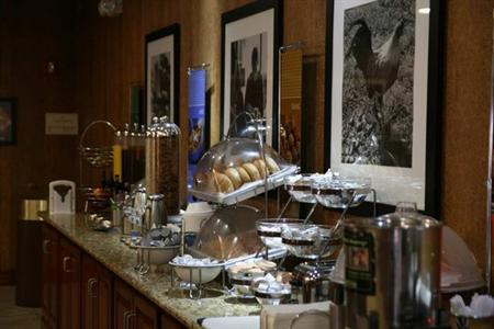 фото отеля Hampton Inn Woodbridge