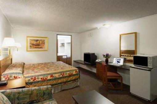 фото отеля Americas Best Value Inn Newark Heath