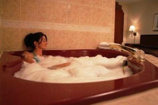 фото отеля LivINN Hotel Maplewood