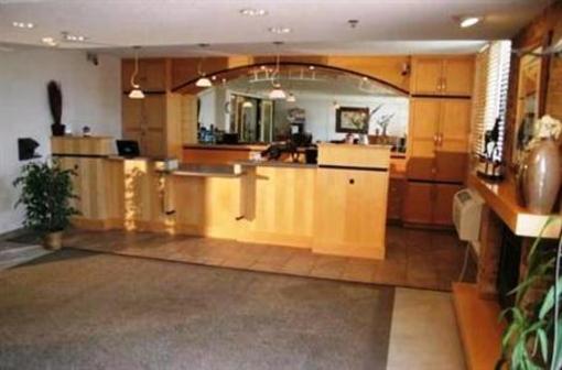 фото отеля LivINN Hotel Maplewood