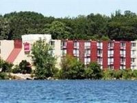LivINN Hotel Maplewood