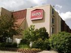 фото отеля LivINN Hotel Maplewood