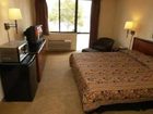 фото отеля LivINN Hotel Maplewood