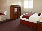фото отеля LivINN Hotel Maplewood