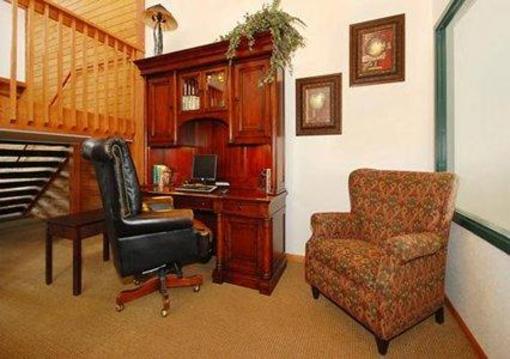 фото отеля Comfort Suites Hayward (Wisconsin)