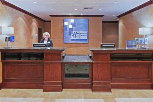 фото отеля Holiday Inn Express Hotel & Suites Poteau
